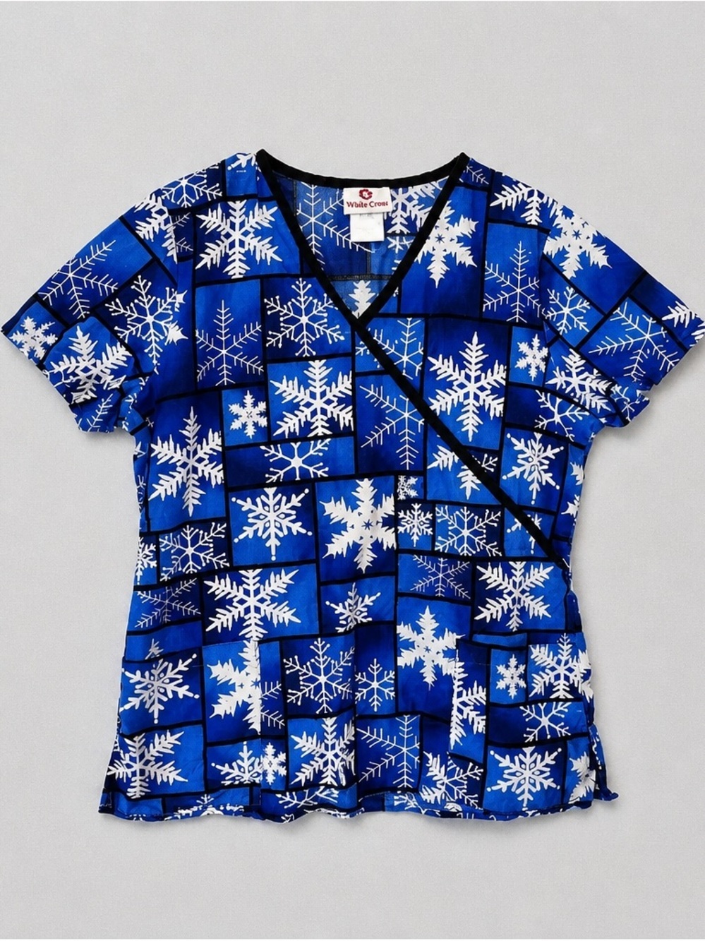 Nursing Scrub White Cross Royal Blue Snowflake Print Wrap Top Medium